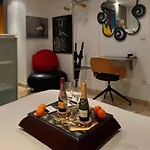 Historic Town Luxe And Epic View 4* לוקסמבורג