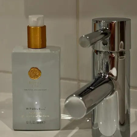 Historic Town Luxe And Epic View Pensión 4*