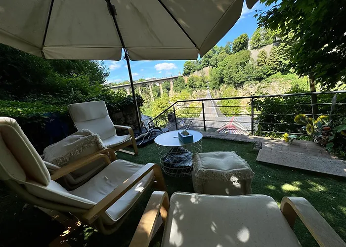 Maison d'hôtes Historic Town Luxe And Epic View