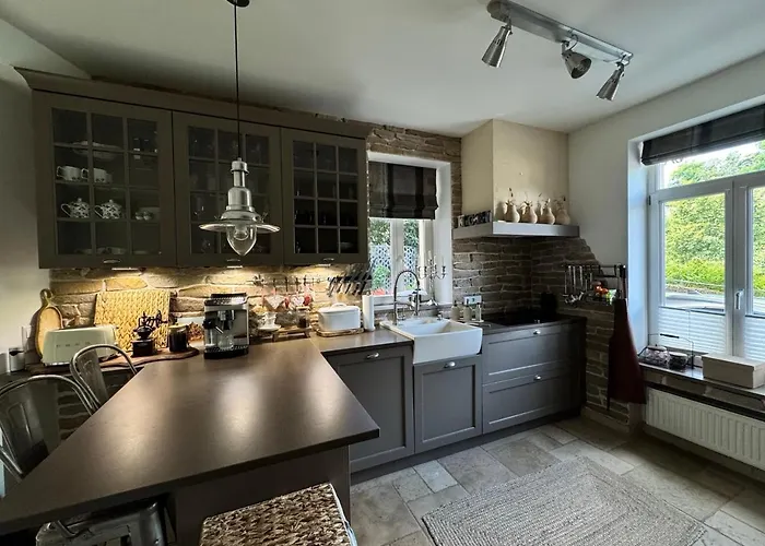 Historic Town Luxe And Epic View