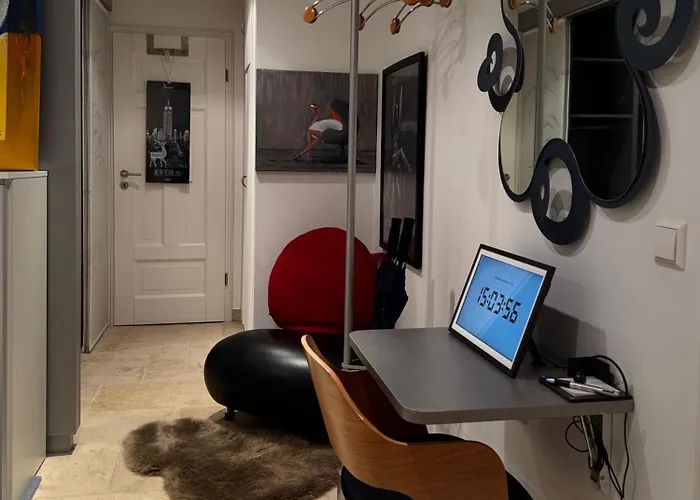 Historic Town Luxe And Epic View