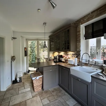 Historic Town Luxe And Epic View 4*