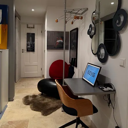 Historic Town Luxe And Epic View